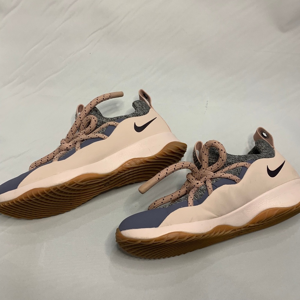Women's Nike City Loop Trainer Sneakers!